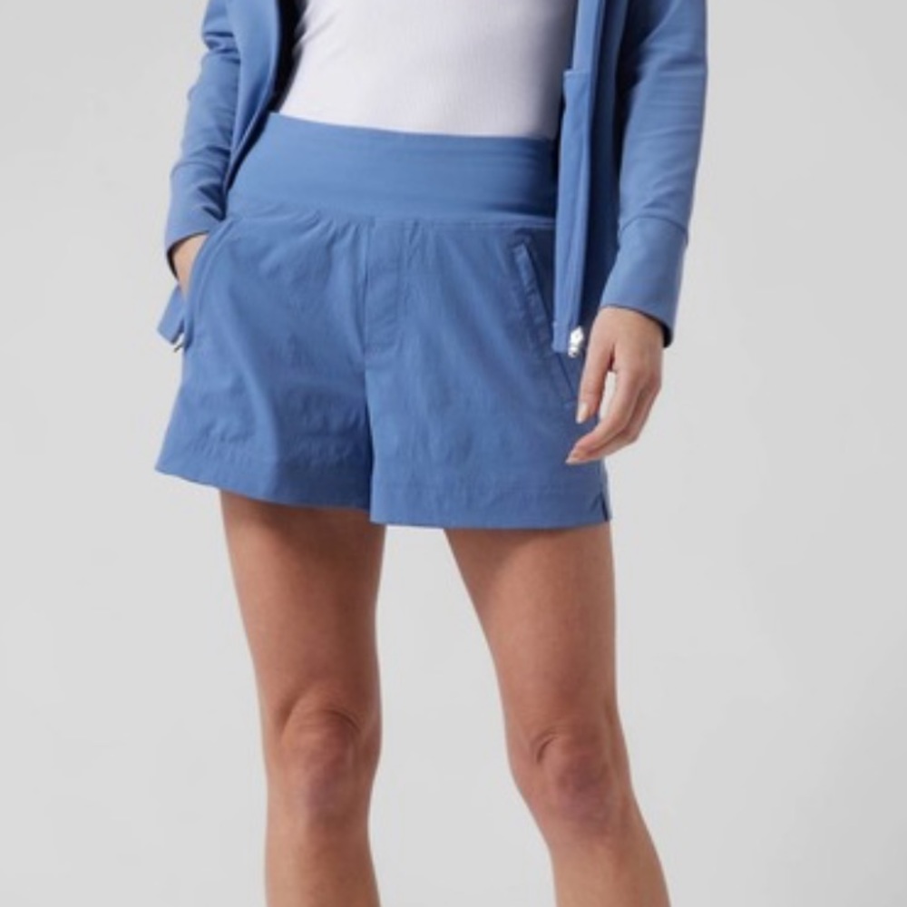 Athleta Trekkie North Shorts